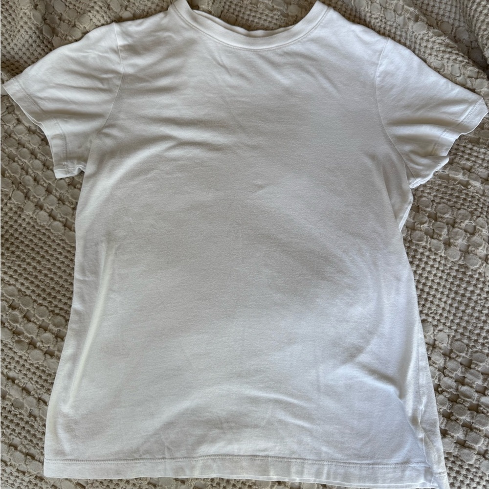 ☀️LOWEST PRICE☀️a new day White Short Sleeve Tee
